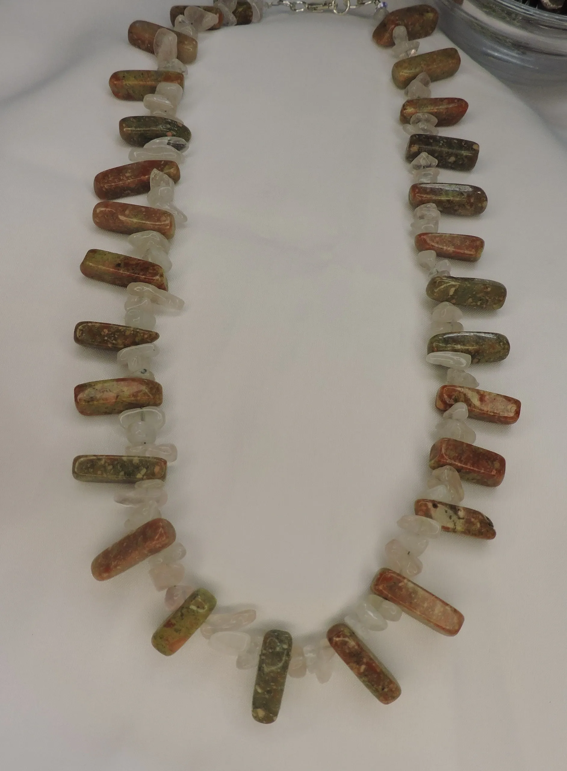 Agate & chip necklace