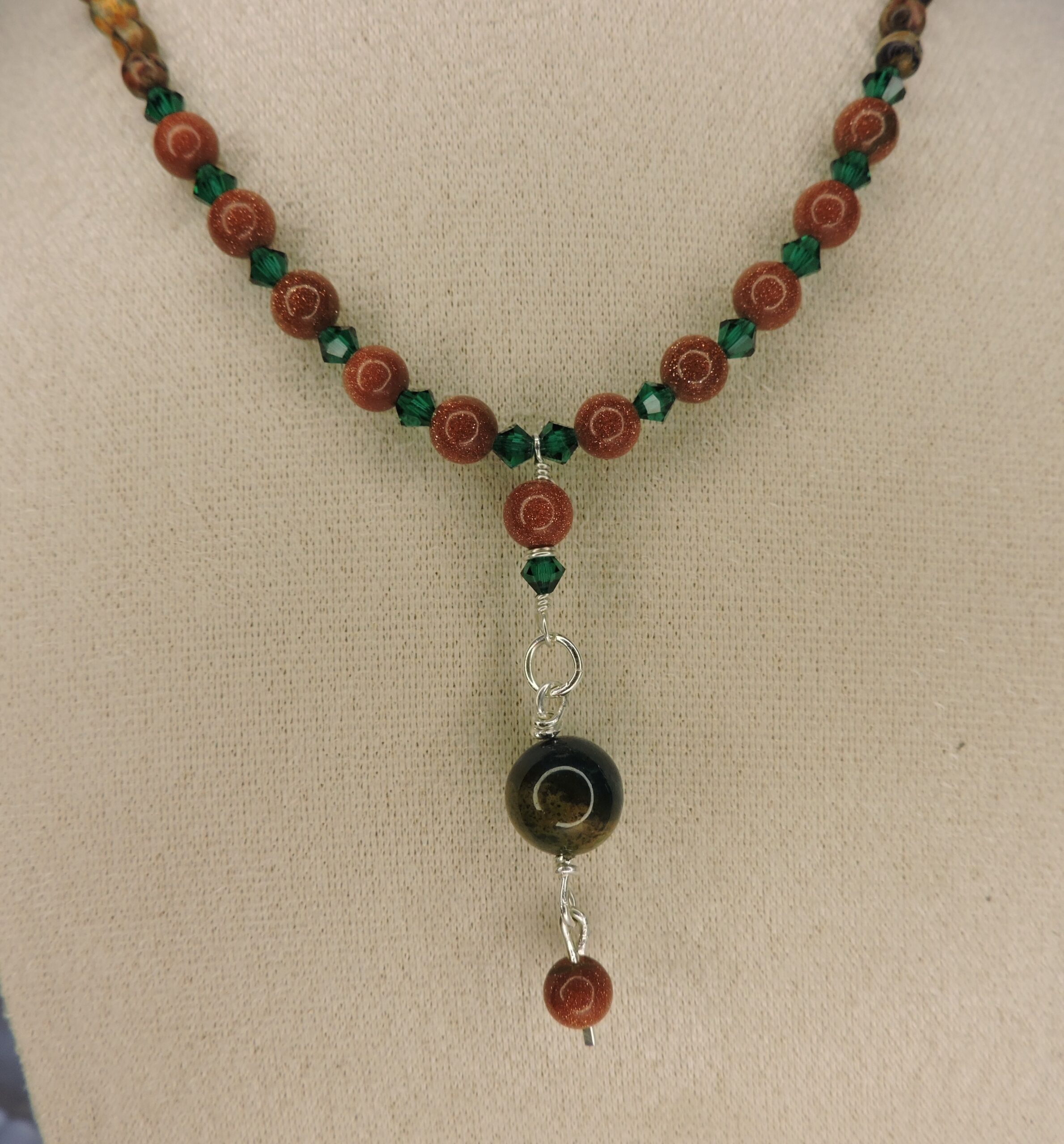 Agate & crystal Necklace